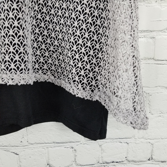 2 HEARTS | cropped layered netting tank top - Picture 4 of 5